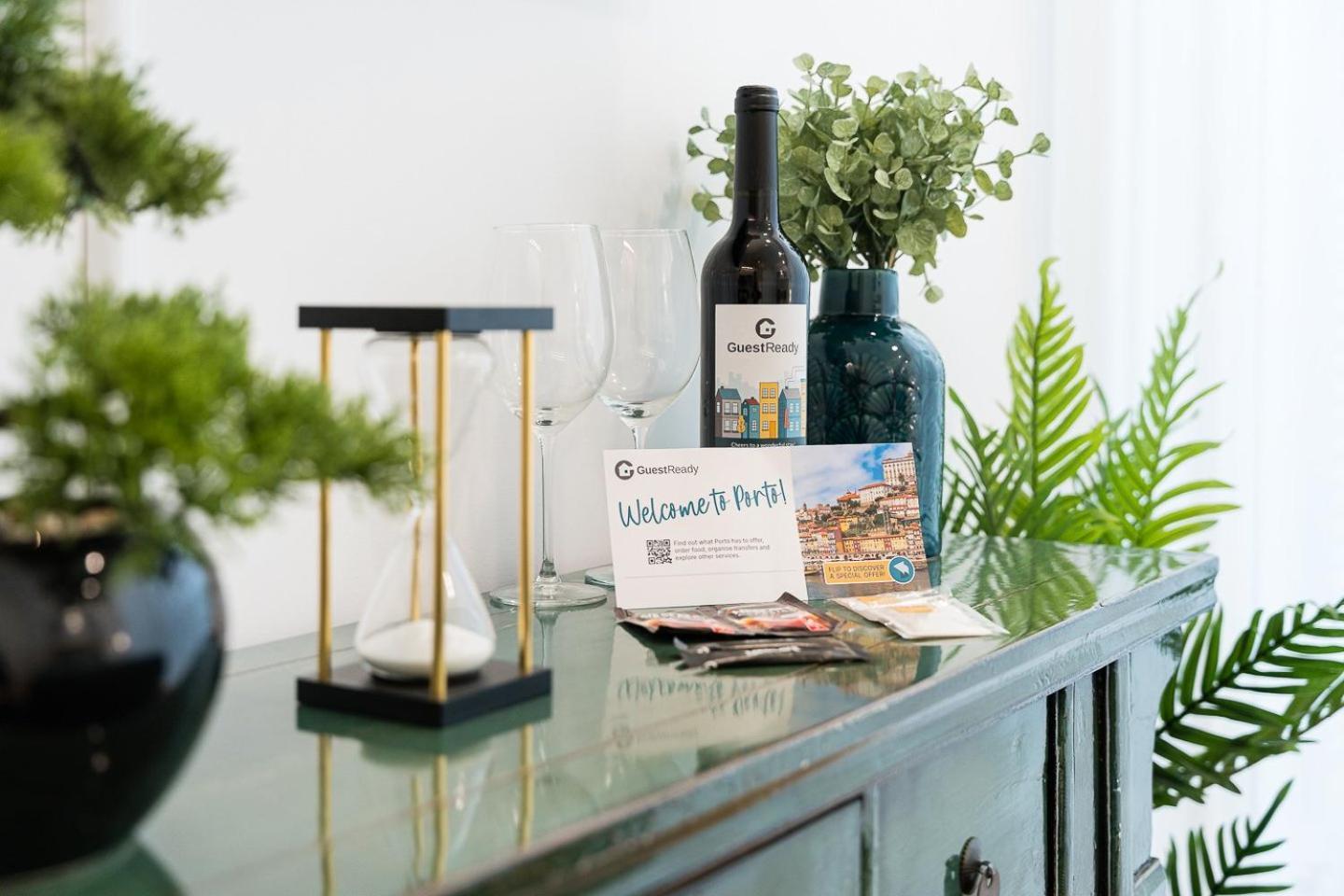 Guestready - Contemporary Studio In Porto Zewnętrze zdjęcie